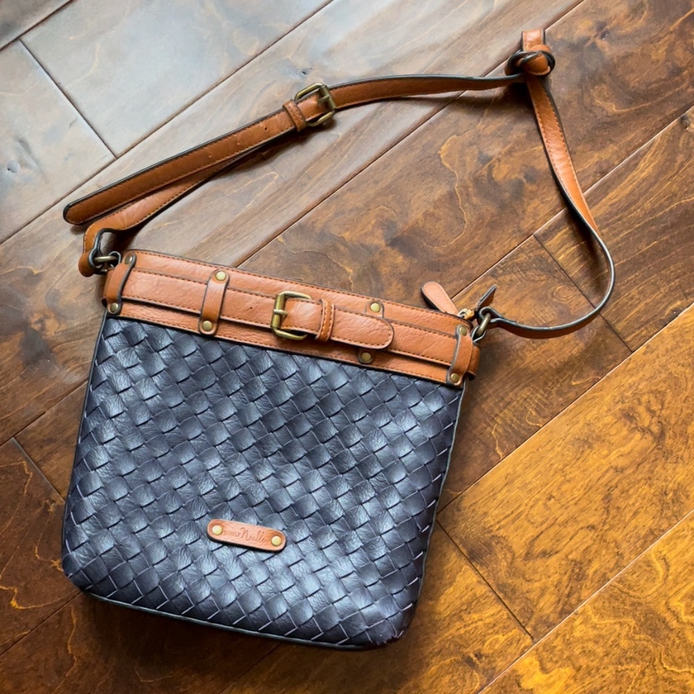 Preppy crossbody shoulder bag woven basket weave buckle details purse